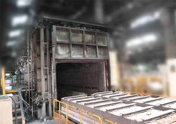 Bogie-type annealing furnaces