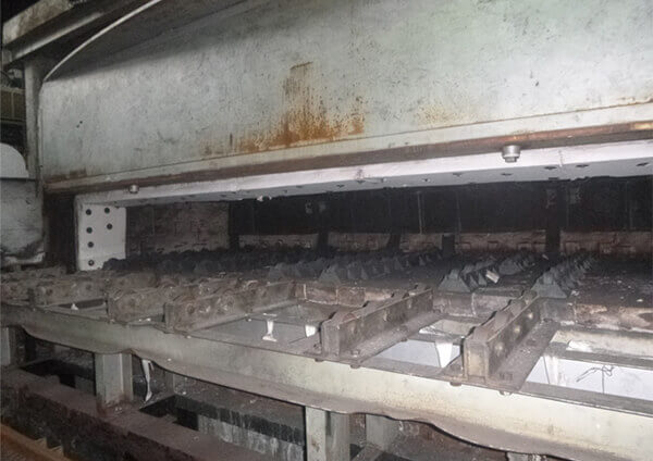 Repair of entryway refractory materials (repair of lintels)